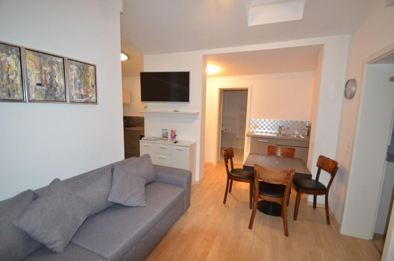 Apartamento Am Schlosspark - App Ostsee-Perle Glücksburg Exterior foto